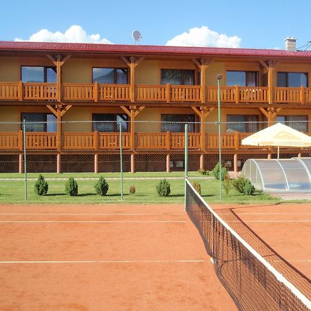 Hotel Penzion Fako Liptovský Mikuláš Exterior foto