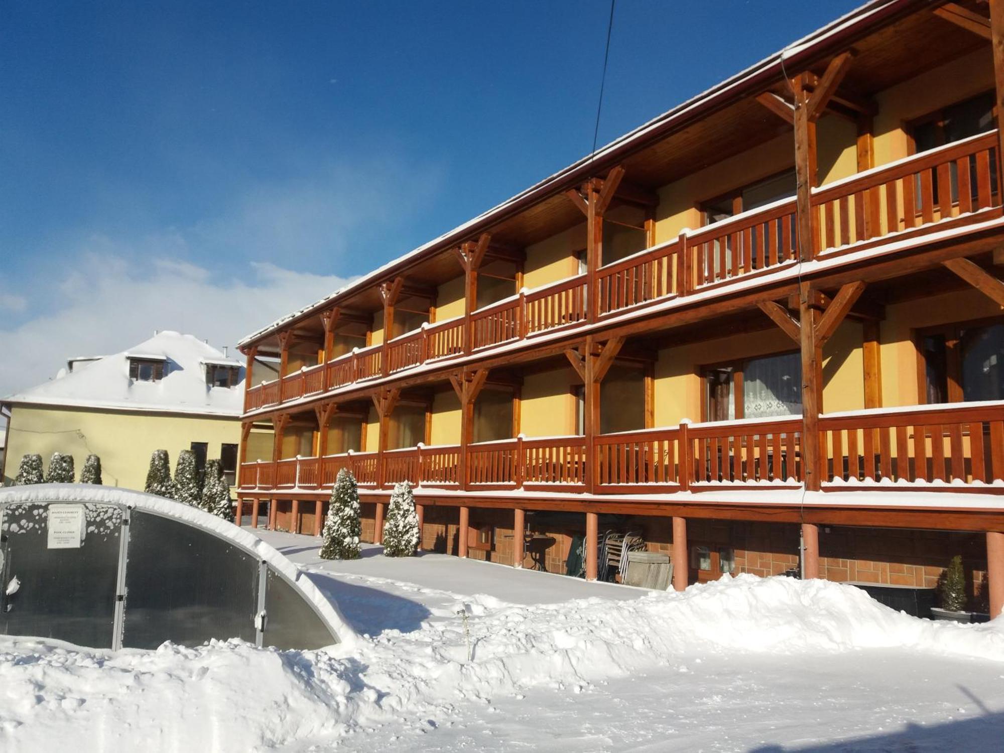 Hotel Penzion Fako Liptovský Mikuláš Exterior foto