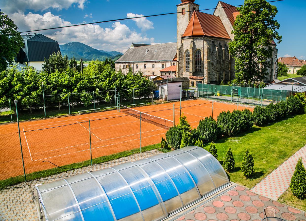 Hotel Penzion Fako Liptovský Mikuláš Exterior foto