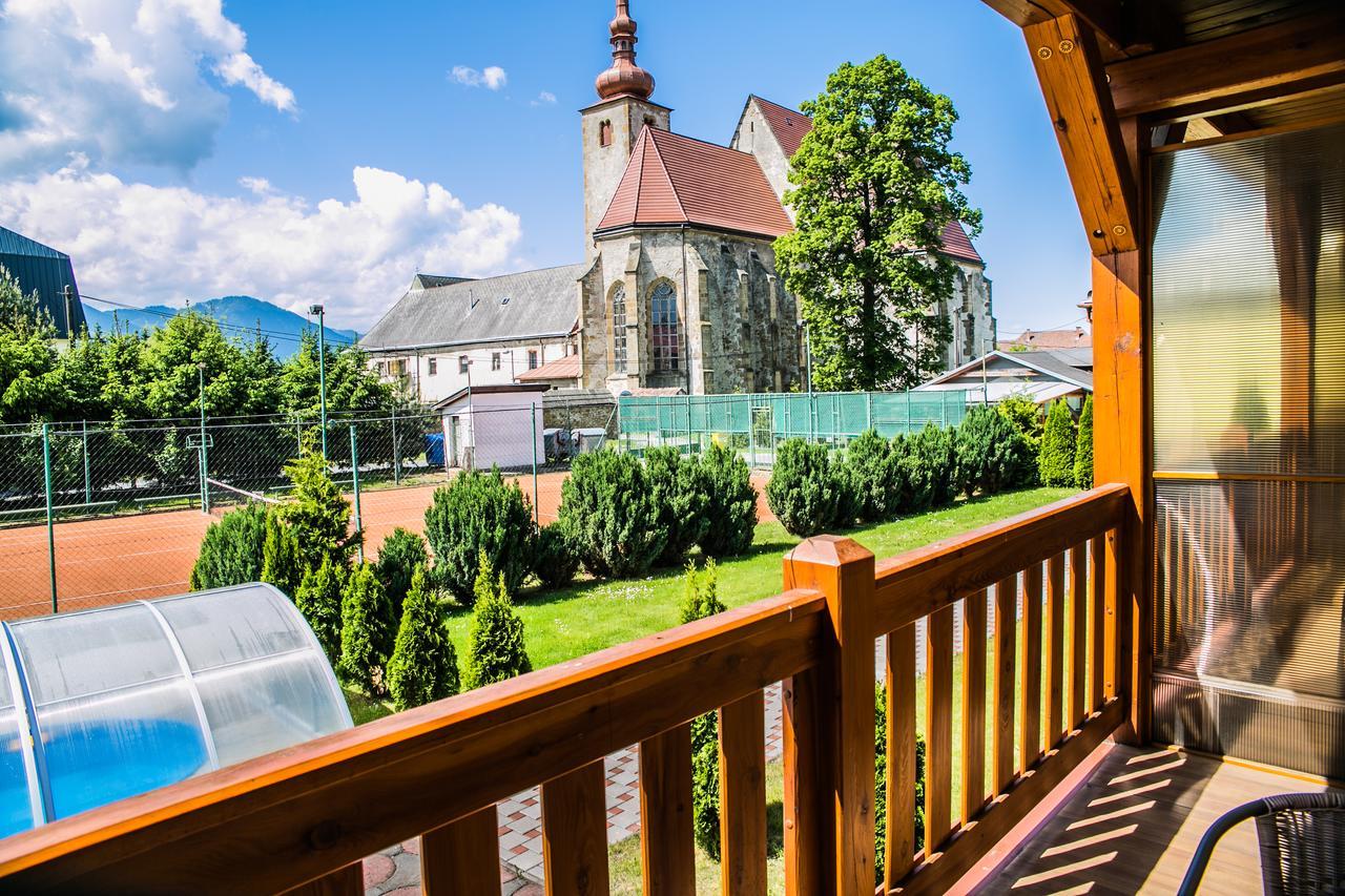 Hotel Penzion Fako Liptovský Mikuláš Exterior foto