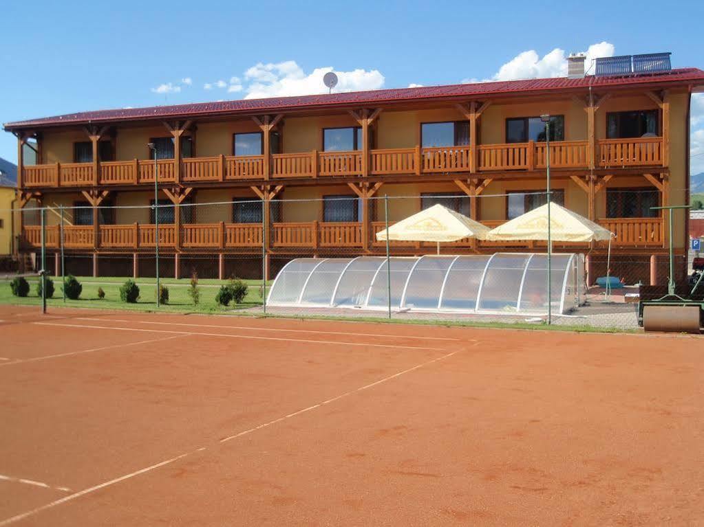 Hotel Penzion Fako Liptovský Mikuláš Exterior foto